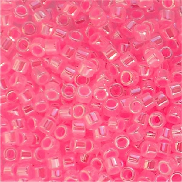 DB0246 Lined Crystal/Dark Pink Delica