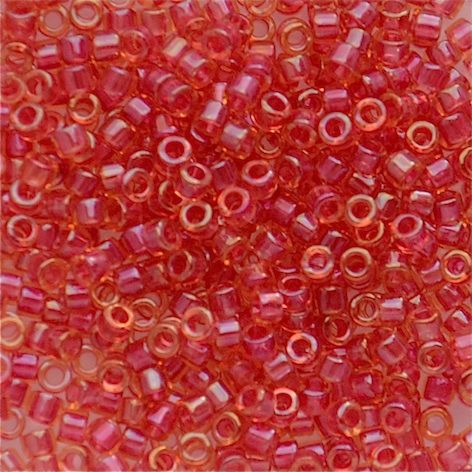 DB0062 Lined Light Cranberry AB Delica