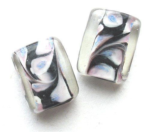 GL2173 15x12mm Black and Pink Swirl Lozenge