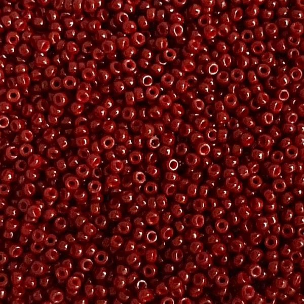 RC11-4470 Duracoat Op Maroon Size 11 Seed Beads