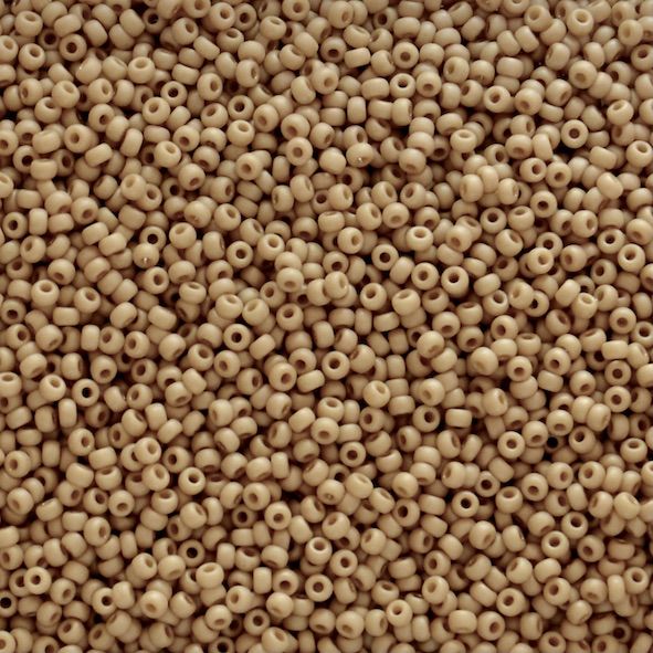 RC11-4691 Op Glazed Rainbow Ivory Size 11 Seed Beads