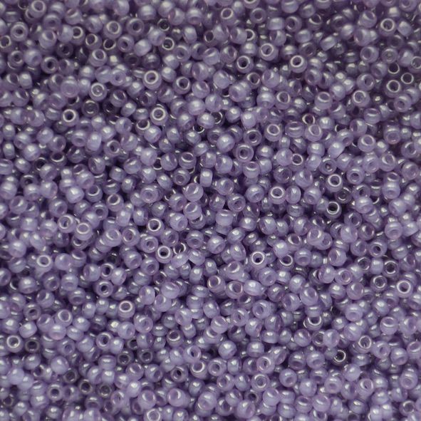 15-2377 Translucent Lavender Size 15 Seed Beads
