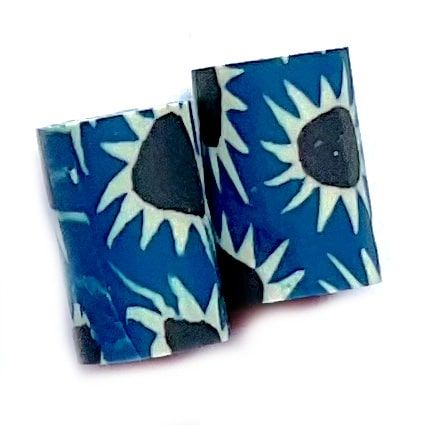 CE311 Teal Flower Bead