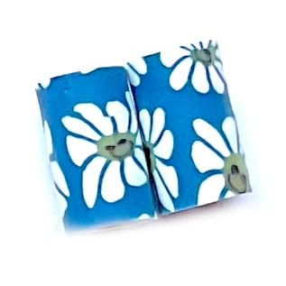 CE320 Teal Daisy Tube Bead