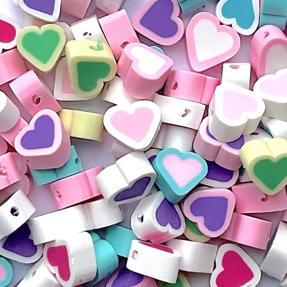 CE323 Pack of 20 Heart Beads