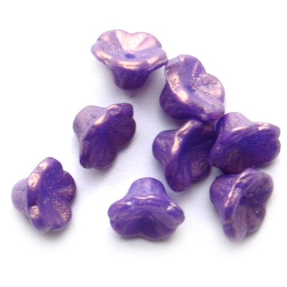 GL4073 7x5mm Pearl Lilac Lily Flower