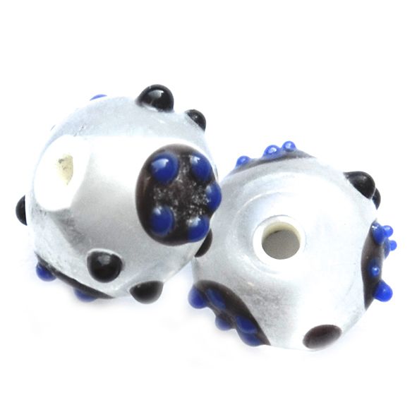 GL6547 Blue and White Beads