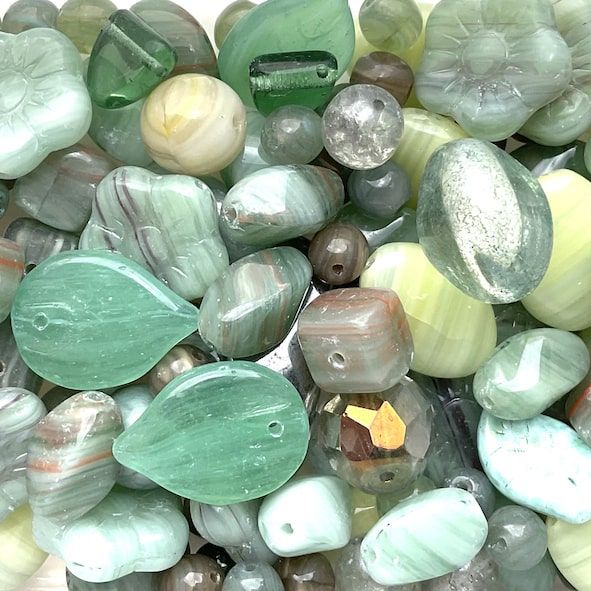 MX165 Moss Green Pressed Glass Mix