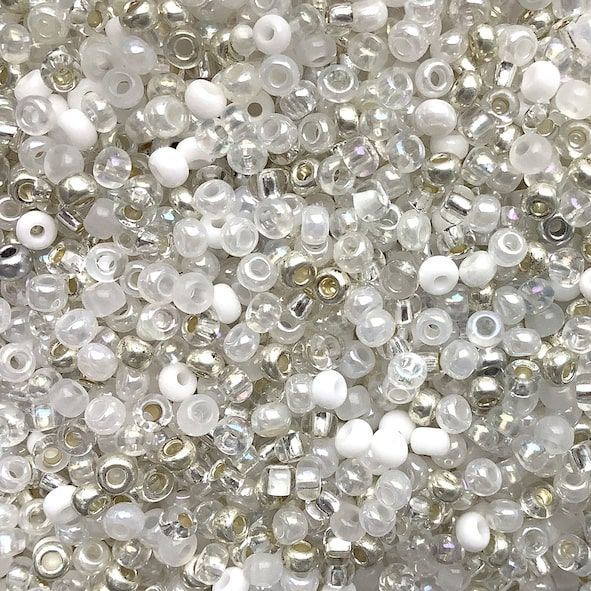 MX507 Ice & Snow Size 8 Seed Bead Mix