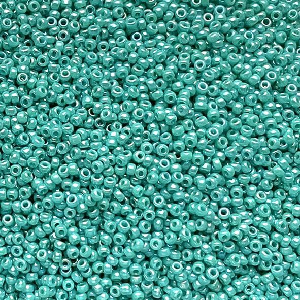 RC11-0481 Op Turquoise Green Size 11 Seed Beads