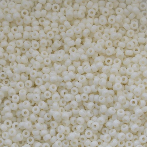 RC11-0491 Ivory Pearl Ceylon Size 11 Seed Beads