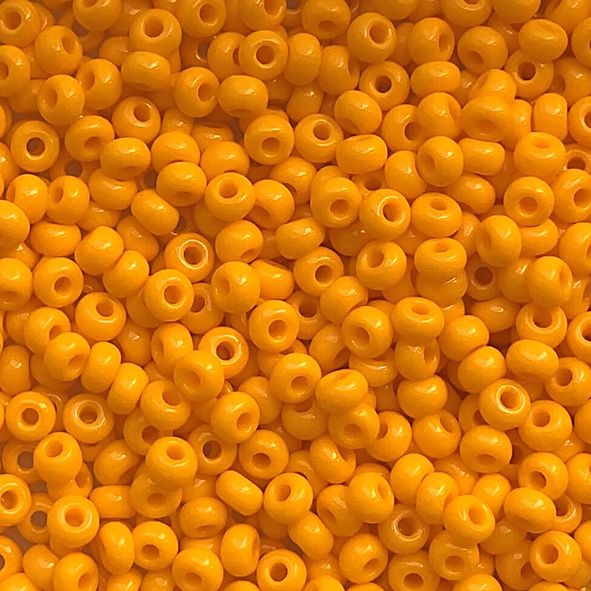 RC1122 Chalk Marigold Size 8 Seed Beads
