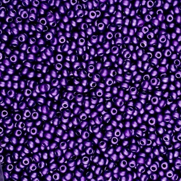 RC1318 Permalux Amethyst Sheen Size 10 Seed Beads