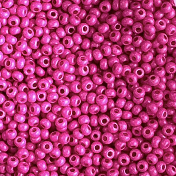 RC347 Terra Matt Cerise size 10 seed beads