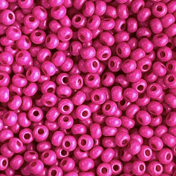 RC348 Terra Matt Cerise size 8 seed beads