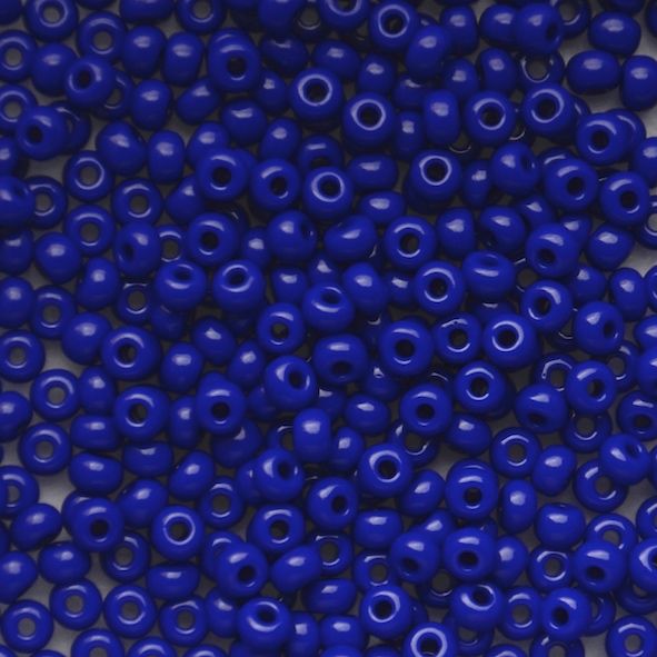 RC464 Chalk Blue Size 8 Seed Beads