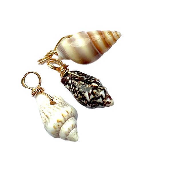 SH003 15-18mm Shell Pendant