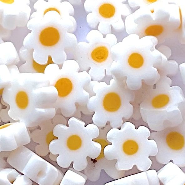 GL6813 Daisy Bead