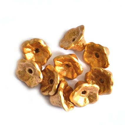 GL5616 7x5mm Metallic Soft Gold Lily Flower