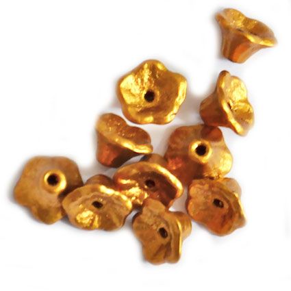 GL5617 7x5mm Metallic Old Gold Lily Flower