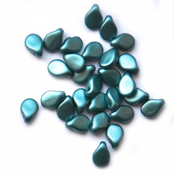 GL5730 Teal Pearl Pip Beads