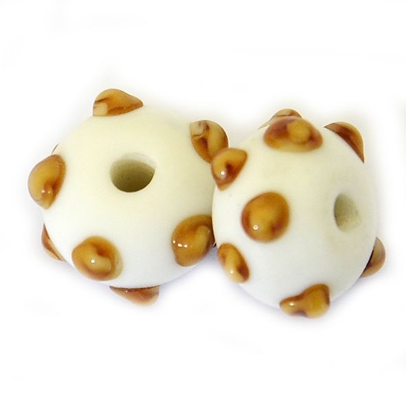 GL6609 White Bead with Raised Dots