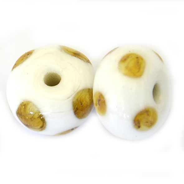 GL6627 Amber on White Bead