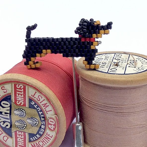 Martin the Dachsund Stick Pin Pattern
