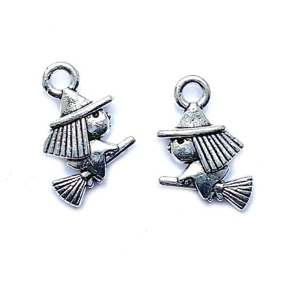 MB713 Flying Witch Charm