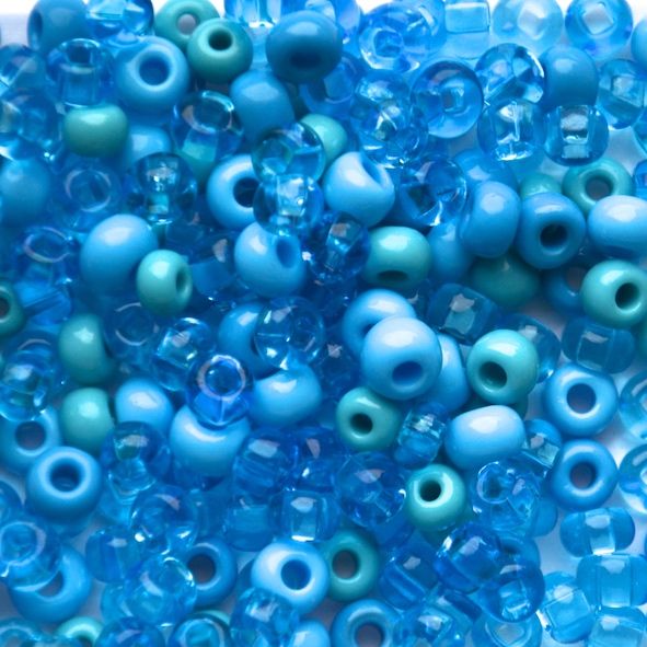 MX261 Turquoise Pony Beads