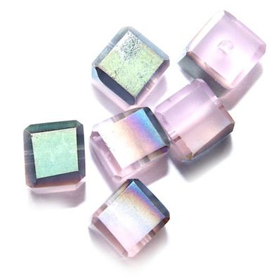 GL3299 Lilac Frost with Green AB 6mm Cut Edge Cube