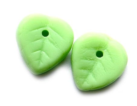 GL1197 9x8mm Green Heart Leaf