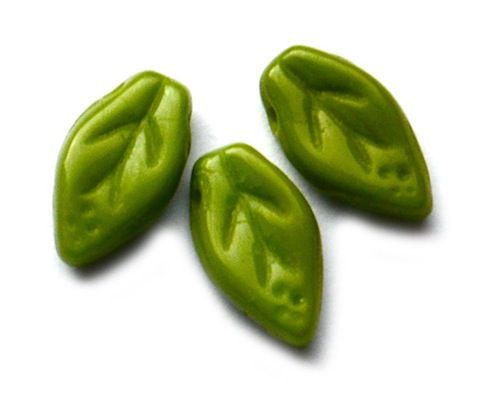 GL3361 Opaque Olive TO Leaf Bead