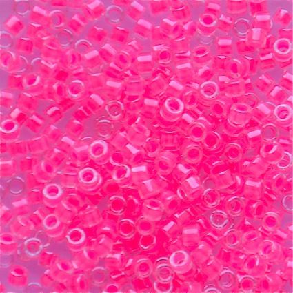 DB2035 Luminous Wild Strawberry Delica