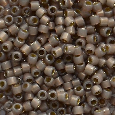 DB1460 SL Cinnamon Opal Delica