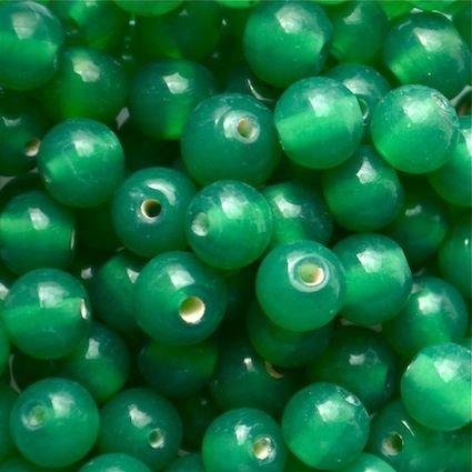 GL5500 8mm Round Emerald Bead