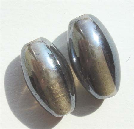 GL0048 16x9mm Grey Lustred Oval