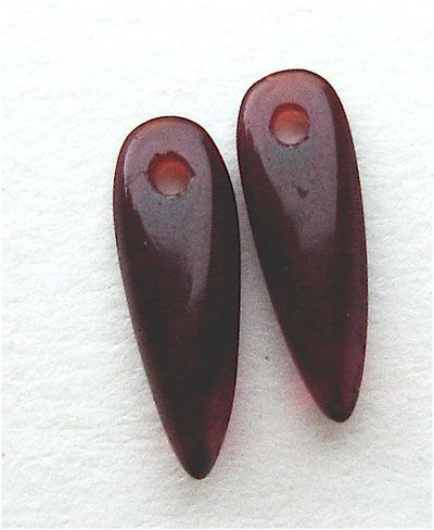 GL1403 11x3mm Garnet (Dark Siam) Dagger