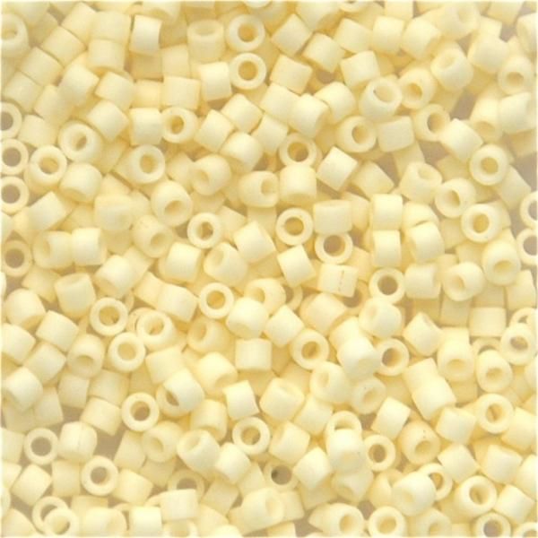 DB0352 Matte Cream Delica