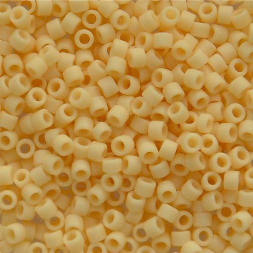 DB0762 Matte Op Cream Delica