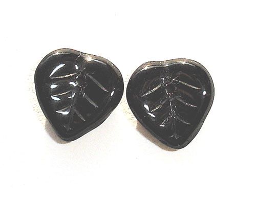 GL1209 9x8mm Black Heart Leaf