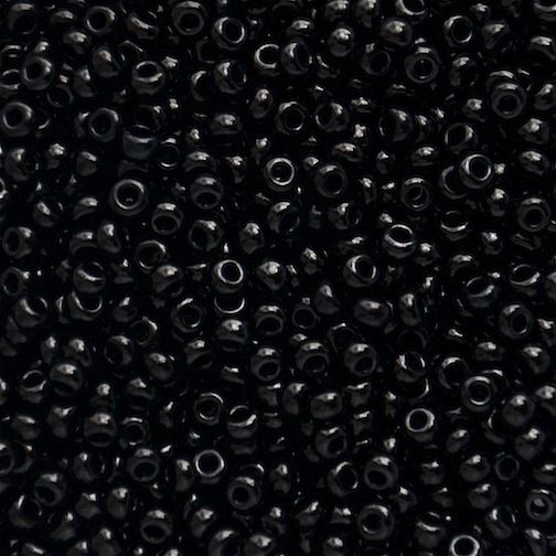 RC708 Op Chalk Black Size 10 Seed Beads