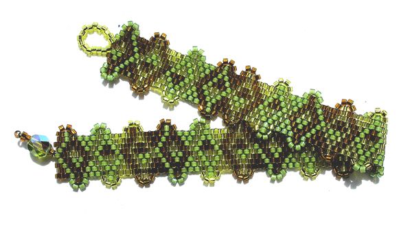 Jacquard Bracelet in Magenta/Blue/Pink