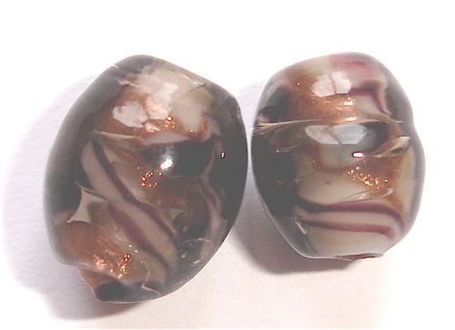 GL2916 8x10mm smoke grey oval with goldstone decoration