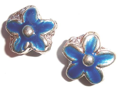 MB045 15mm white metal flower with capri blue finish