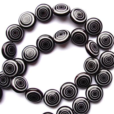 GL2978 Black and white 12mm target beads