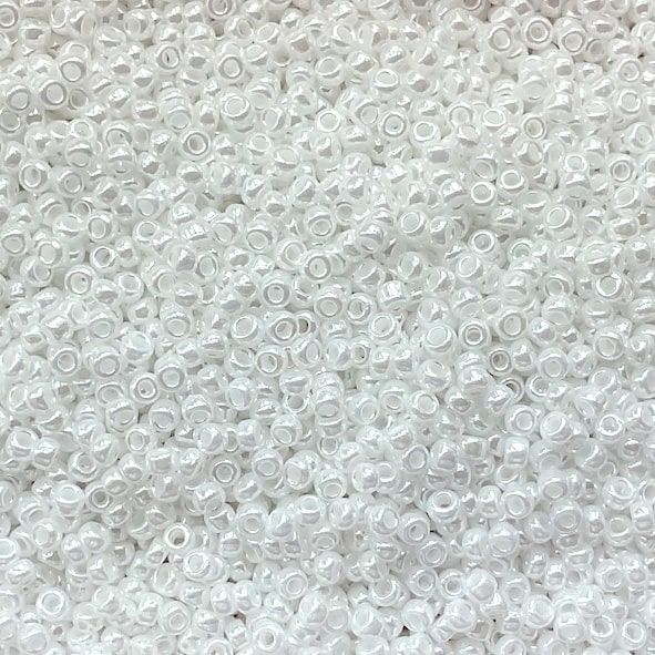 RC11-0420 White Pearl Ceylon Size 11 Seed Beads