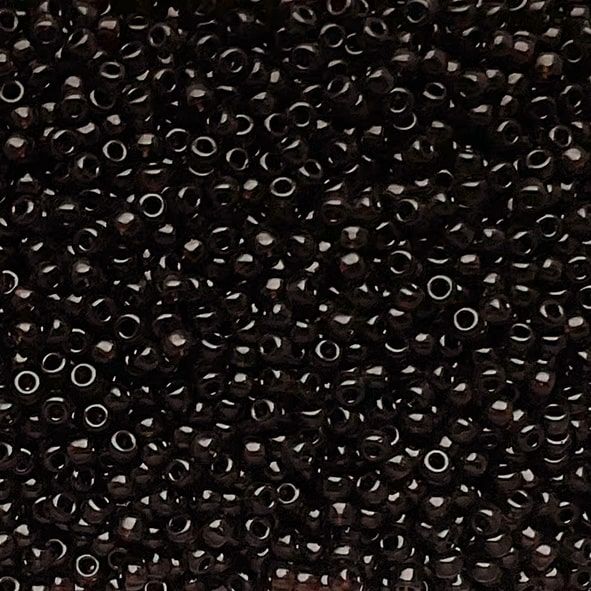 RC8-0135 Tr Root Beer Size 8 Seed Beads